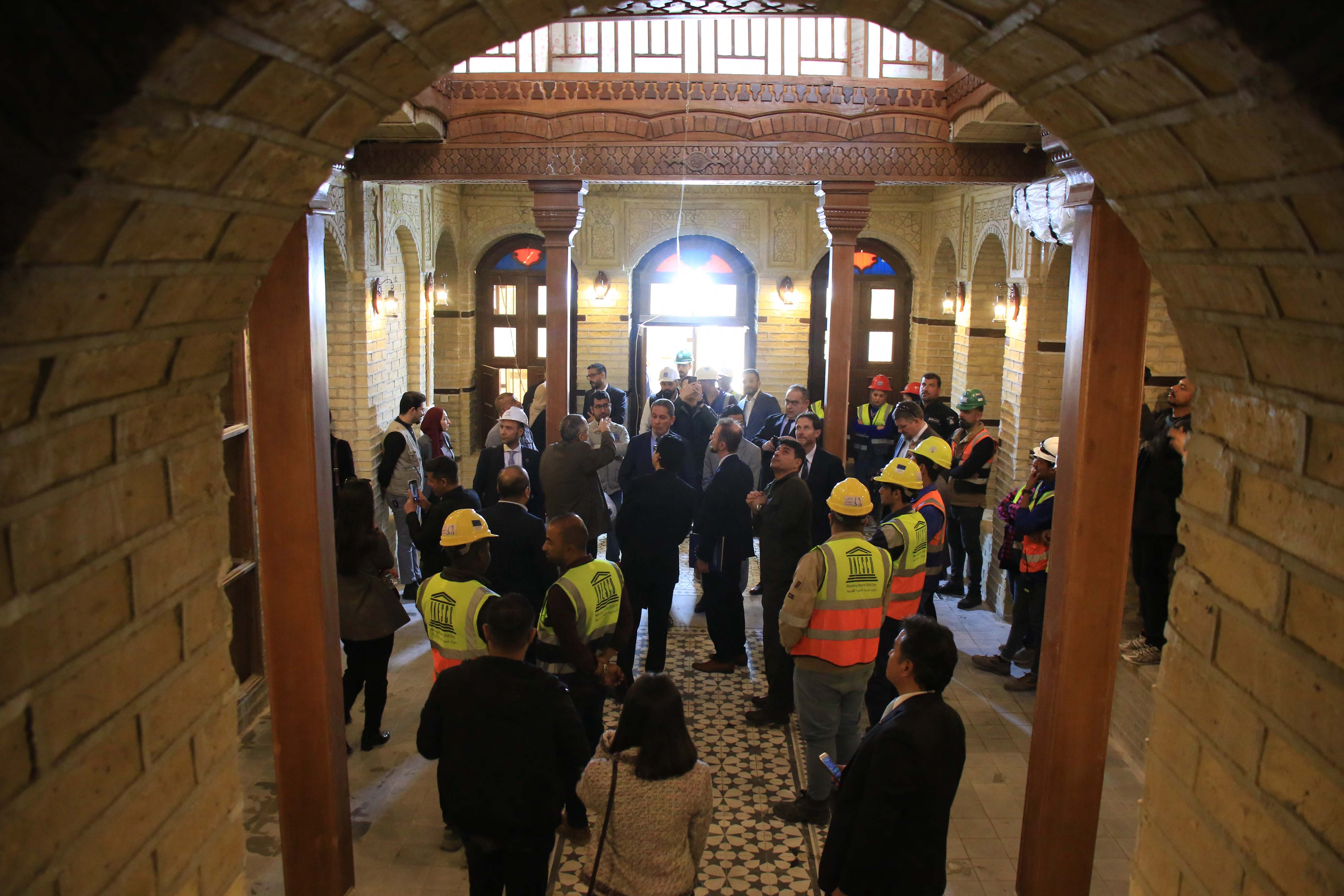 Decent work principles in practice